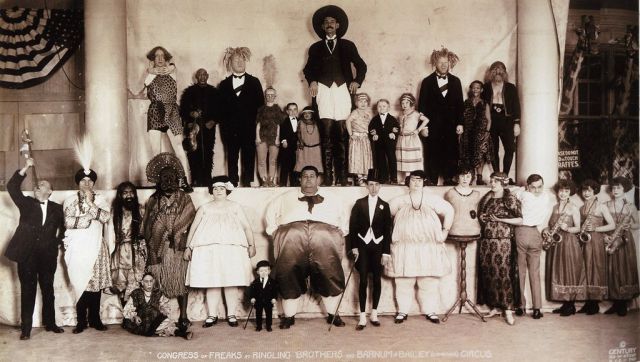 Congress of Freaks – Baileys Circus (1924) Source: http://fb-troublemakers.com/15-more-captivating-images-throughout-history-23236/