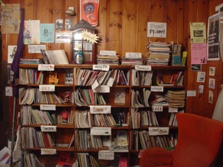 The Papercut Zine Library in Cambridge, MA/ Creative Commons, Wikipedia user Rhododendrites